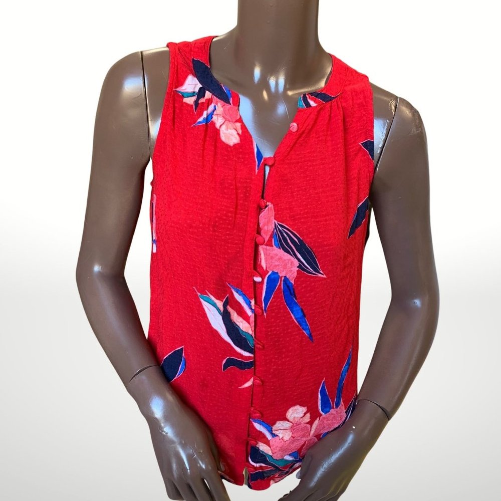 A New Day Floral Print Buttoned Sleeveless Blouse